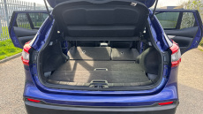 Nissan Qashqai 1.2 DiG-T Tekna 5dr Petrol Hatchback